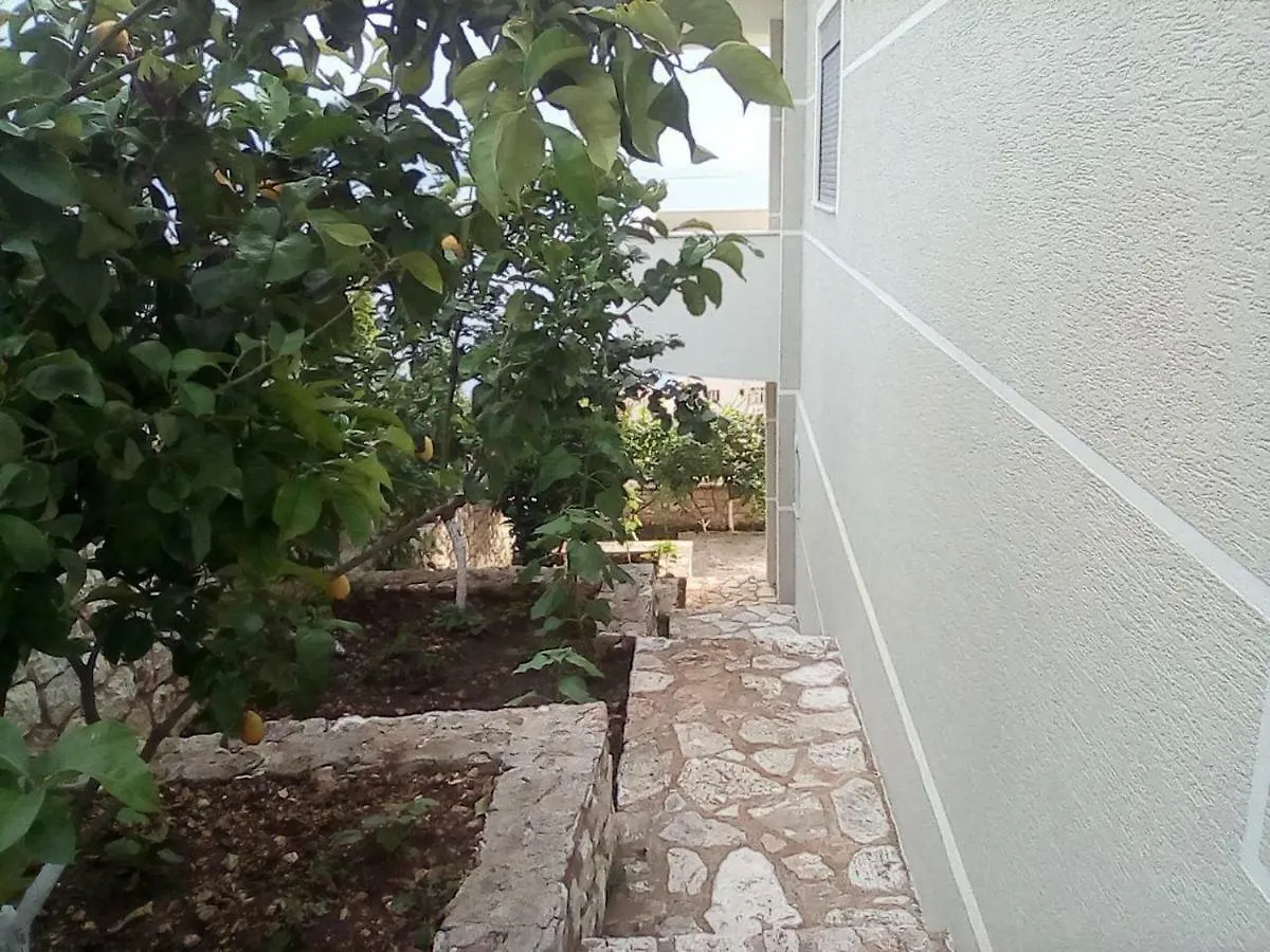 Villa Alimema Sarandë